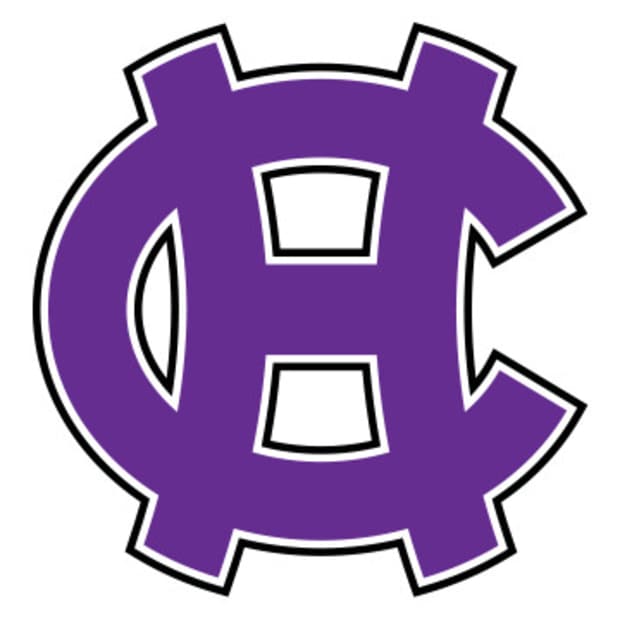 Holy Cross Crusaders Logo
